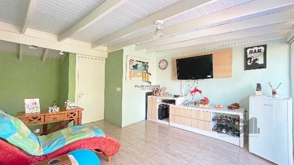 Casa Condominio em Porto Alegre, no bairro Tristeza, com 3 dormitório(s), e 3 banheiros, à venda.