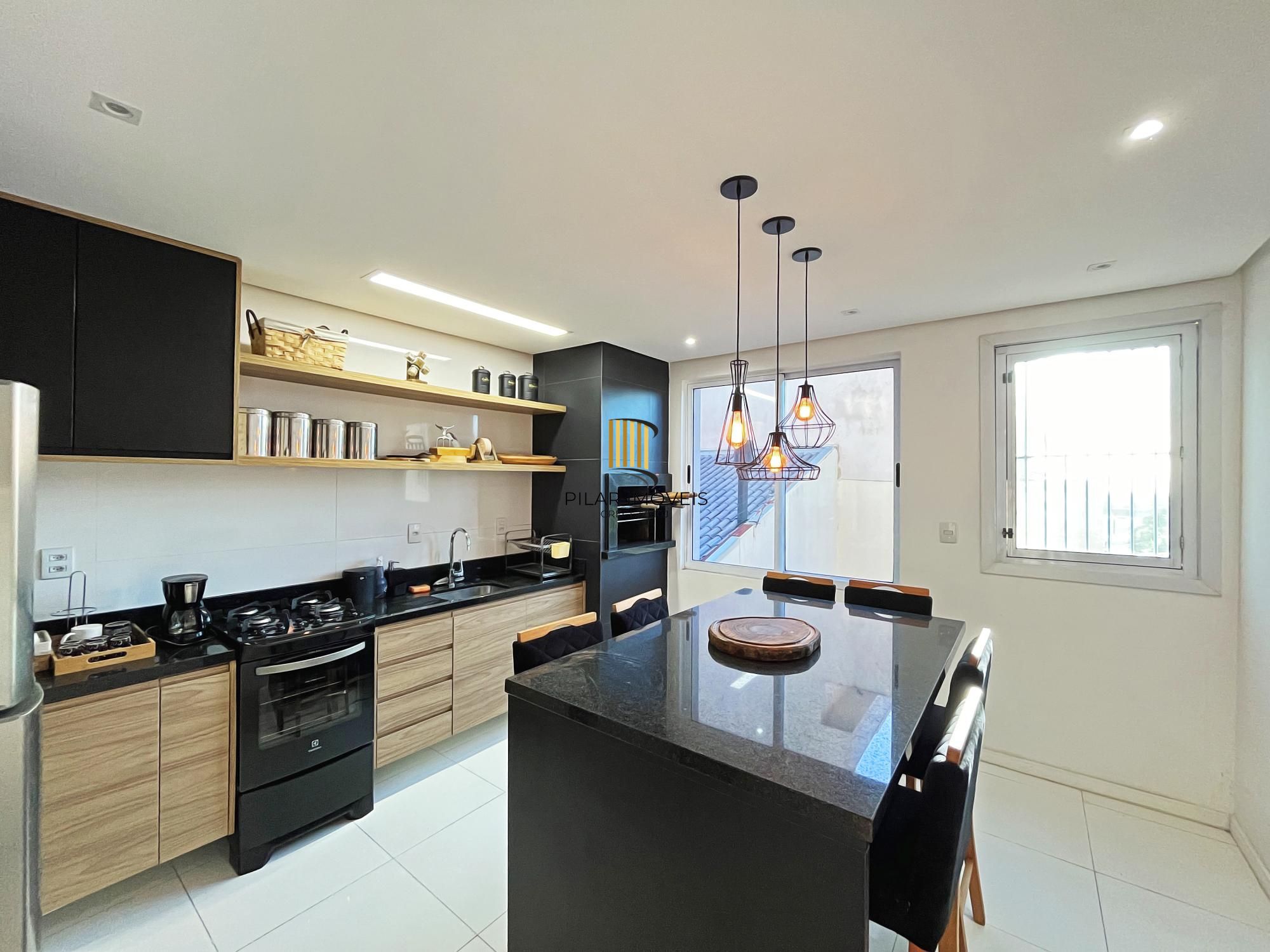 Casa 3 dormitórios no bairro Guarujá