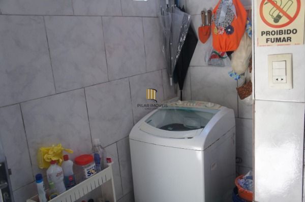 Apartamento em Porto Alegre, no bairro Centro Histórico, com 2 dormitório(s), e 2 banheiros, à venda.
