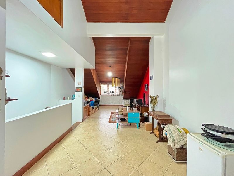 Casa 3 dormitórios no bairro Ipanema