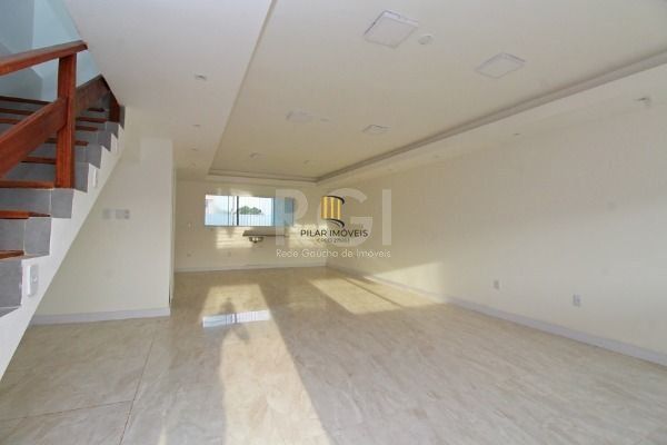 Casa para Venda - 217m², 3 dormitórios, sendo 1 suites, 2 vagas - Hípica