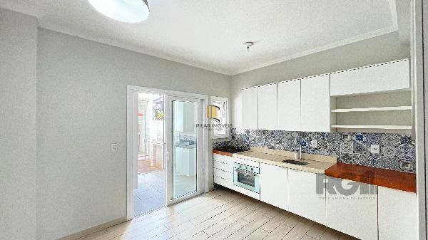 Casa para Venda - 166.54m², 3 dormitórios, sendo 3 suites, 2 vagas - Hípica
