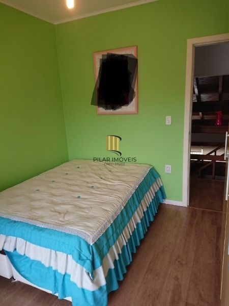Casa em Porto Alegre, no bairro Espirito Santo, com 4 dormitório(s), e 4 banheiros, à venda.