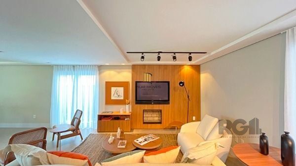 Casa Condominio para Venda - 364m², 3 dormitórios, sendo 3 suites, 2 vagas - Pedra Redonda