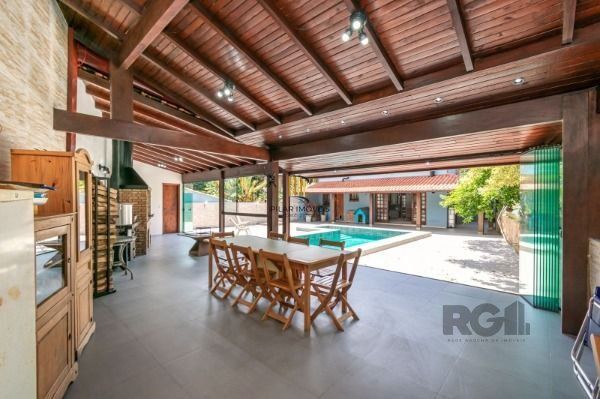 Casa 4 dormitórios no bairro Jardim Isabel