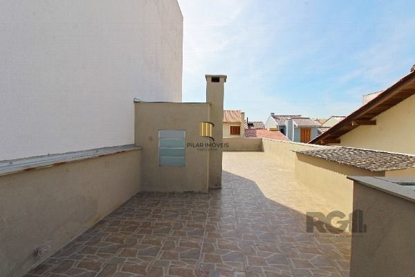 Casa em Porto Alegre, no bairro Aberta dos Morros, com 2 dormitório(s), e 2 banheiros, à venda.