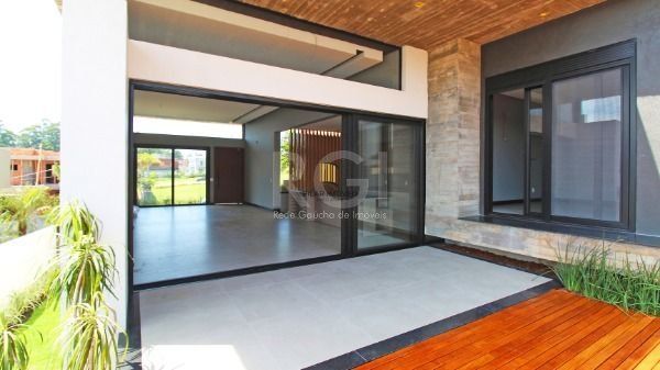 Casa Condominio para Venda - 300.29m², 4 dormitórios, sendo 4 suites, 2 vagas - Alphaville