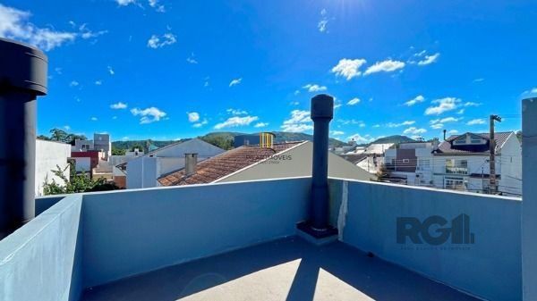 Casa em Porto Alegre, no bairro Hípica, com 2 dormitório(s), à venda.