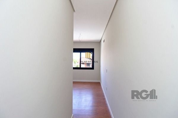 Casa Condominio em Porto Alegre, no bairro Ipanema, com 3 dormitório(s), à venda.