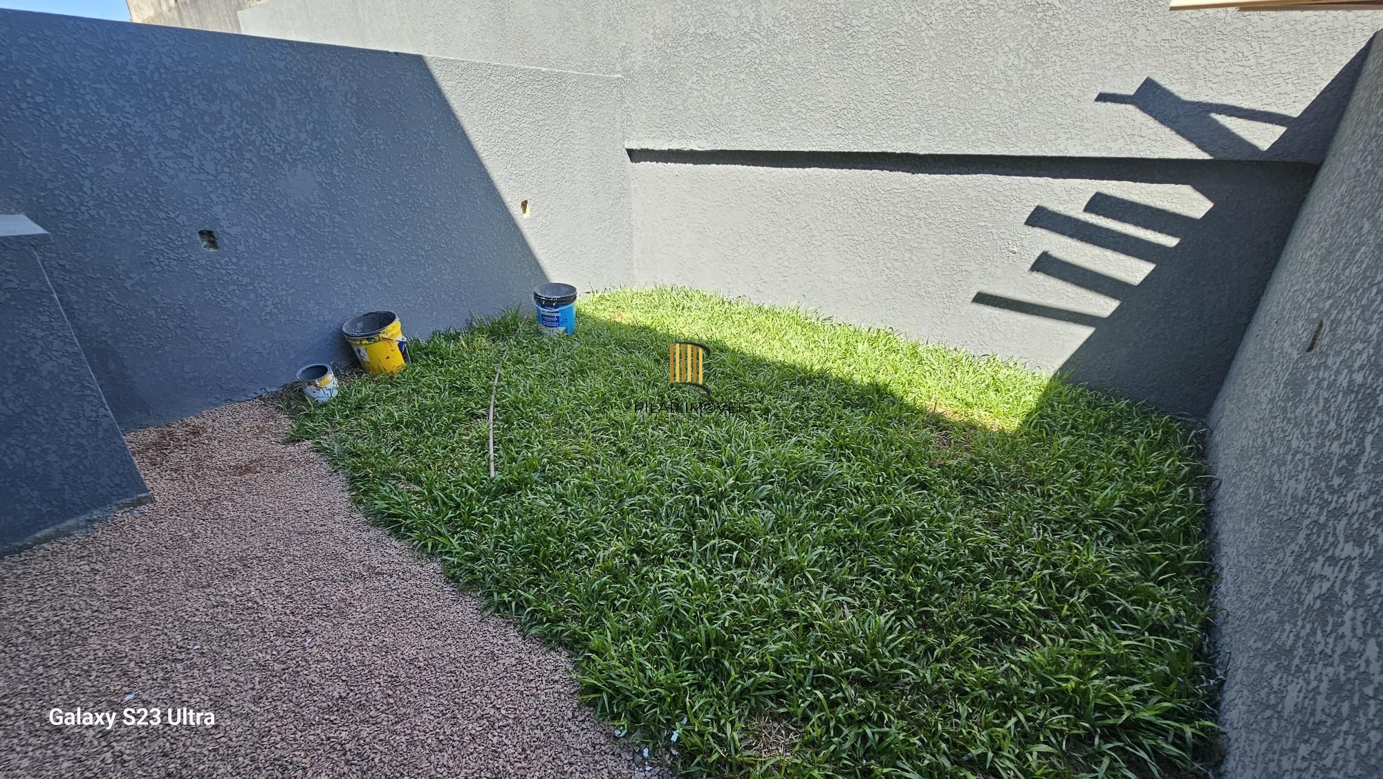 Casa em Porto Alegre, no bairro Aberta dos Morros, com 3 dormitório(s), e 3 banheiros, à venda.