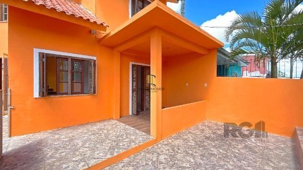 Casa para Venda - 144m², 2 dormitórios, 2 vagas - Lomba do Pinheiro
