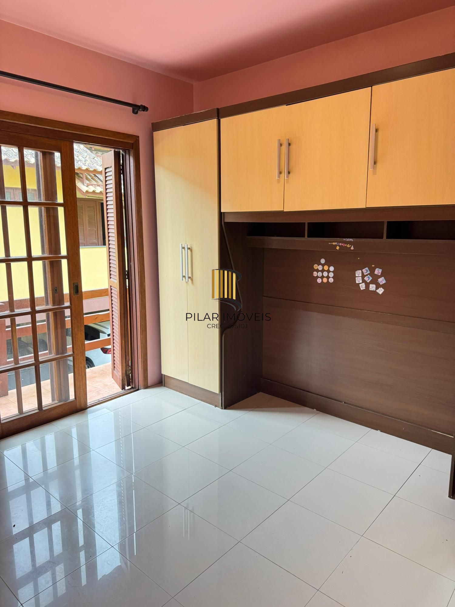 No bairro Serraria, casa em condomínio com 3 dormitórios