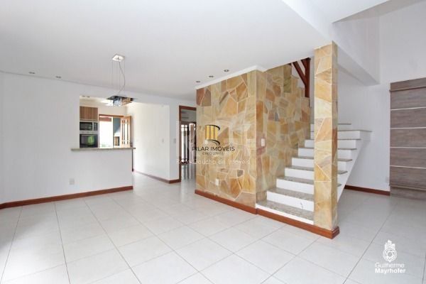 Casa de Condomínio 3 dormitórios no bairro Hípica