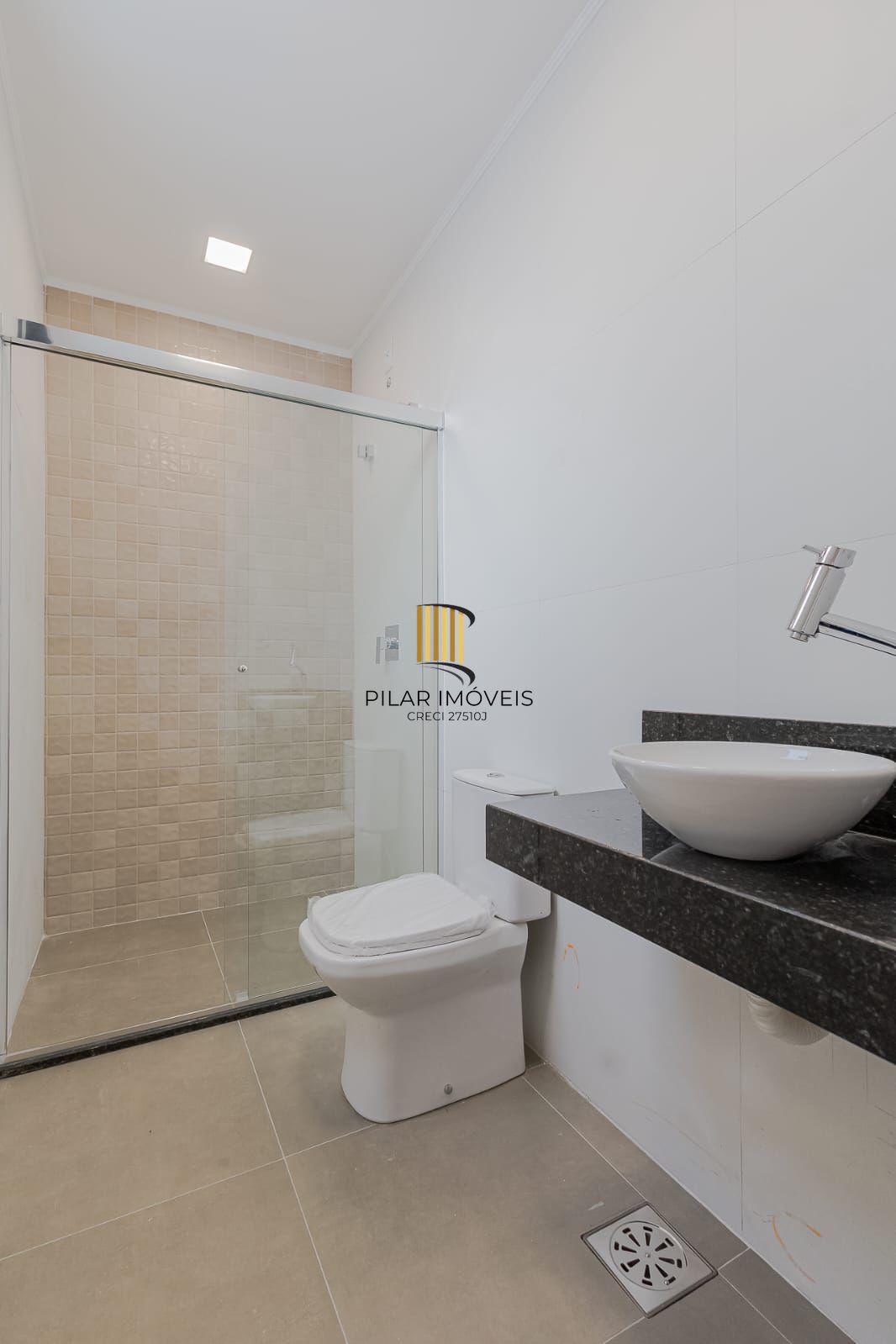 Casa 3 dormitórios no bairro Ipanema