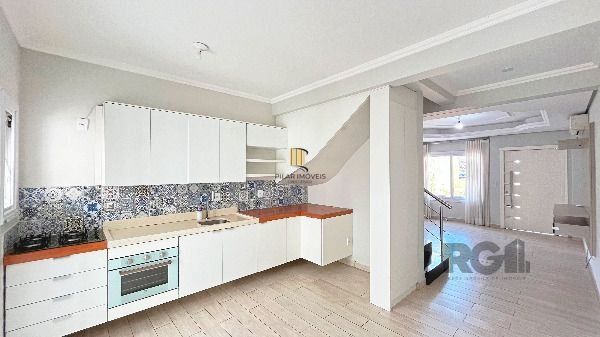 Casa para Venda - 166.54m², 3 dormitórios, sendo 3 suites, 2 vagas - Hípica