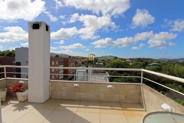 Casa Condominio em Porto Alegre, no bairro Ipanema, com 2 dormitório(s), e 2 banheiros, à venda.