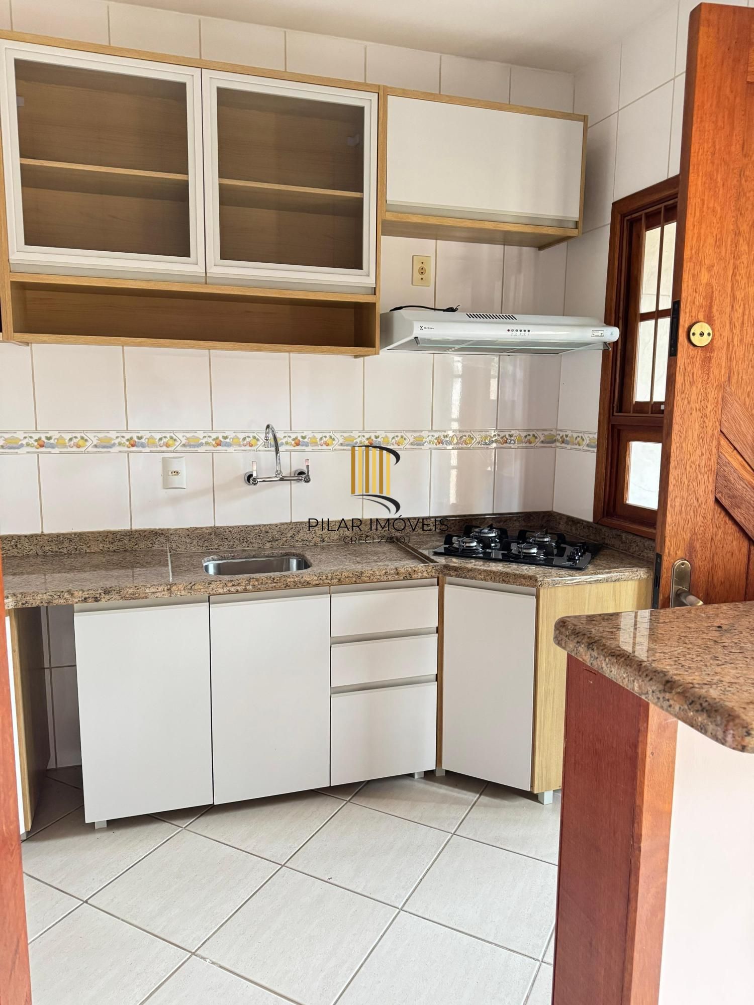 No bairro Serraria, casa em condomínio com 3 dormitórios