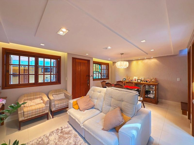 Casa Condominio com 3 dormitórios, sendo 1 suites, 2 vagas - Pedra Redonda