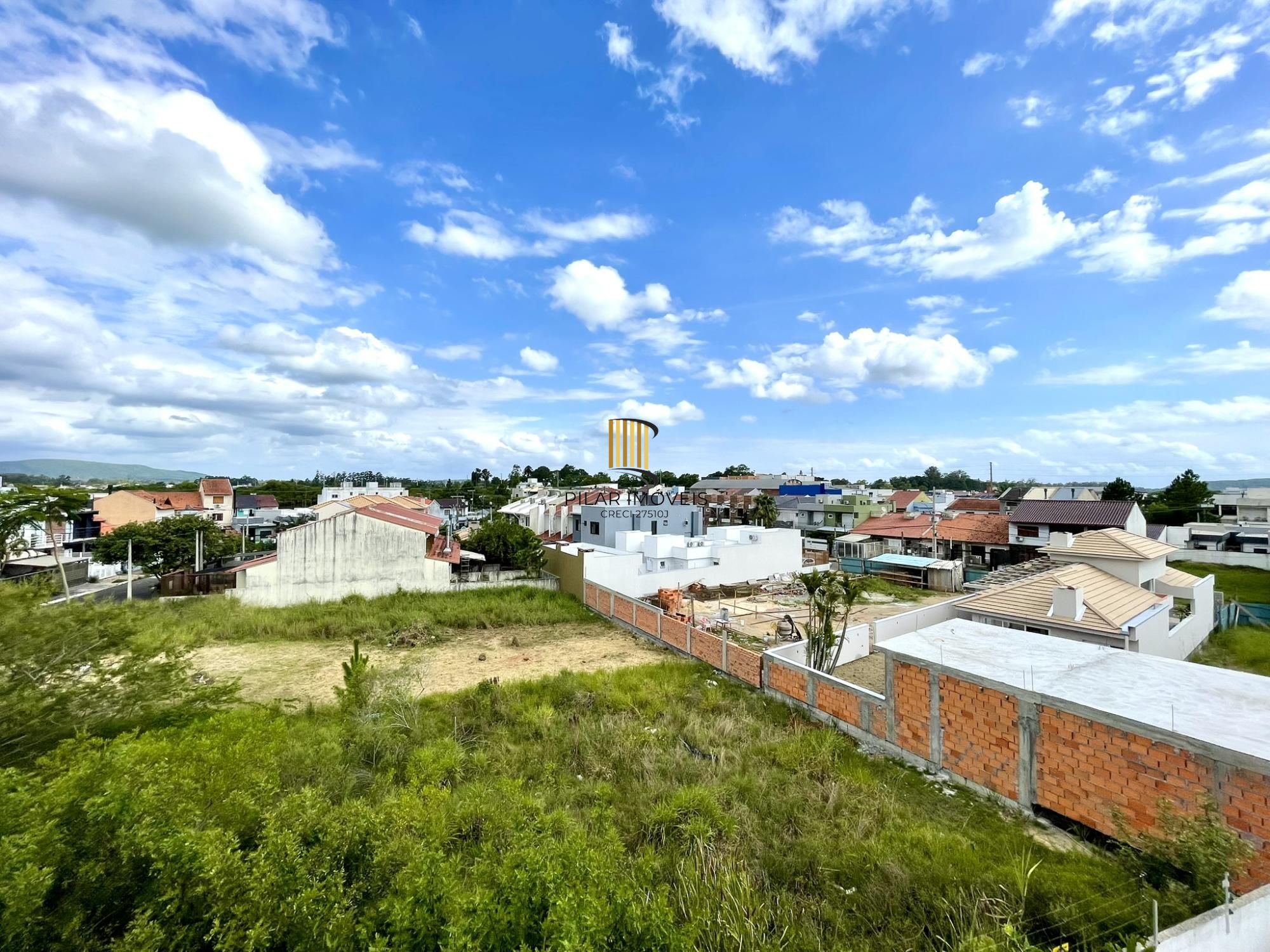 Casa 2 dormitórios no bairro Hípica