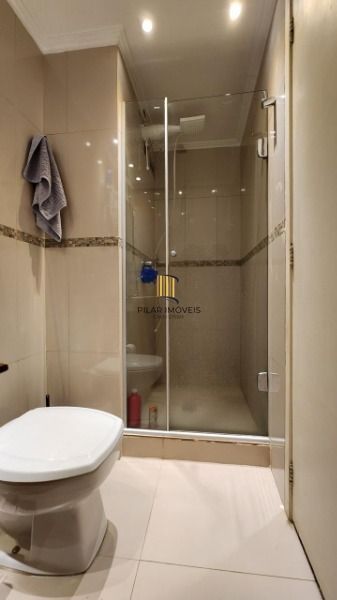 Apartamento em Porto Alegre, no bairro Vila Assunção, com 2 dormitório(s), e 2 banheiros, à venda.