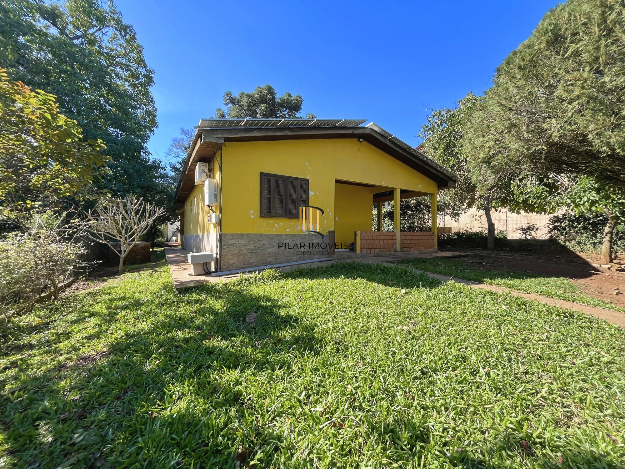 Casa 3 dormitórios no bairro Hípica