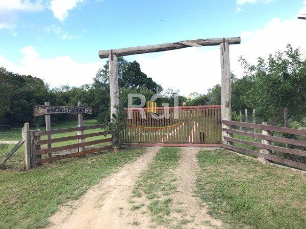 Sítio para Venda - 200m², 2 dormitórios, sendo 2 suites, 2 vagas - Lami