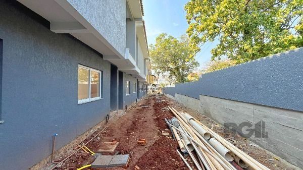 Casa Condominio em Porto Alegre, no bairro Nonoai
