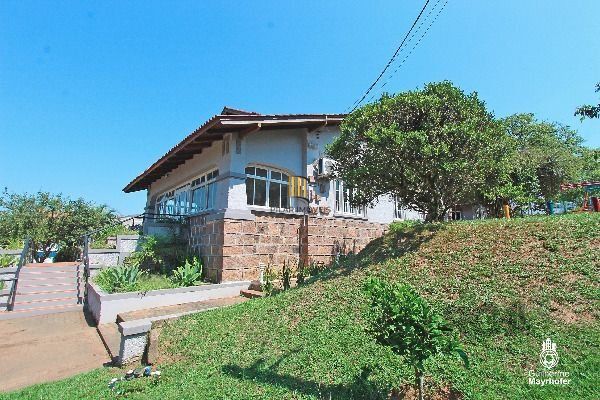 Casa Condominio em Porto Alegre, no bairro Hípica, com 3 dormitório(s), e 3 banheiros, à venda.