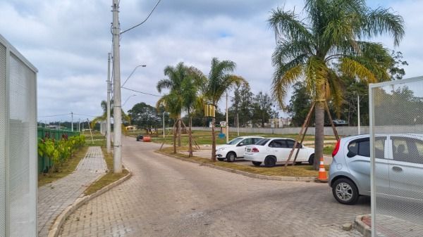 Casa Condominio em Porto Alegre, no bairro Hípica, com 3 dormitório(s), e 3 banheiros, à venda.