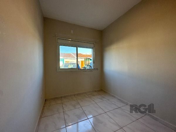 Casa Condominio em Porto Alegre, no bairro Ponta Grossa, com 2 dormitório(s), e 2 banheiros, à venda.
