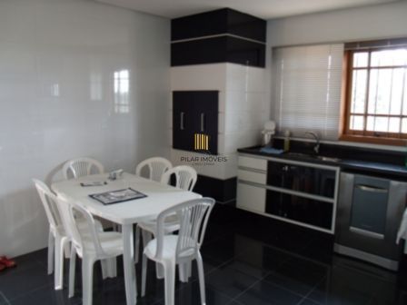 Casa para Venda - 300m², 3 dormitórios, sendo 1 suites, 4 vagas - Vila Nova