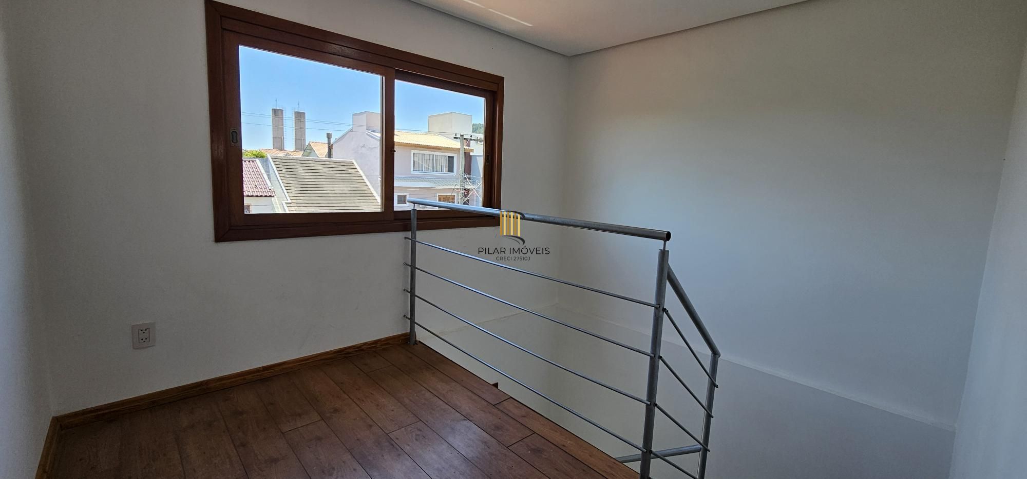 Casa 2 dormitórios no bairro Hípica