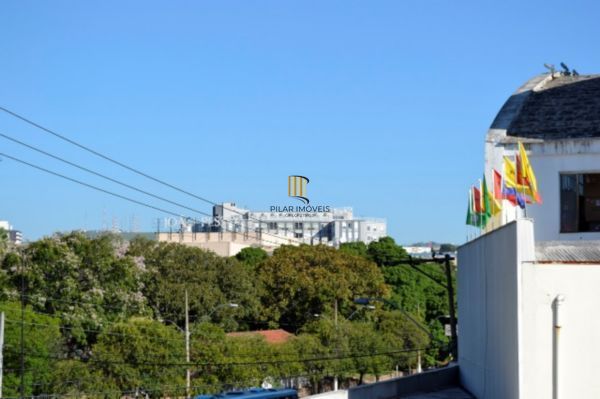 Apartamento em Porto Alegre, no bairro Cidade Baixa, com 2 dormitório(s), e 2 banheiros, à venda.