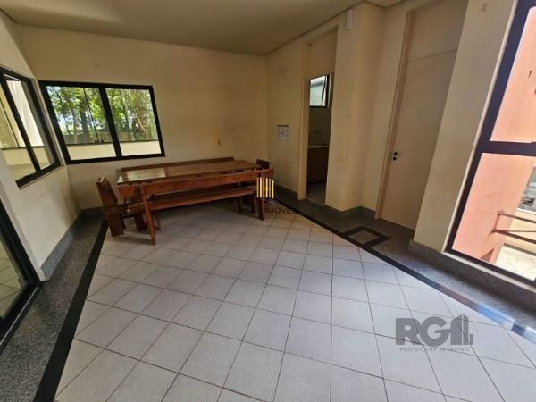 Apartamento 2 dormitórios no bairro Glória