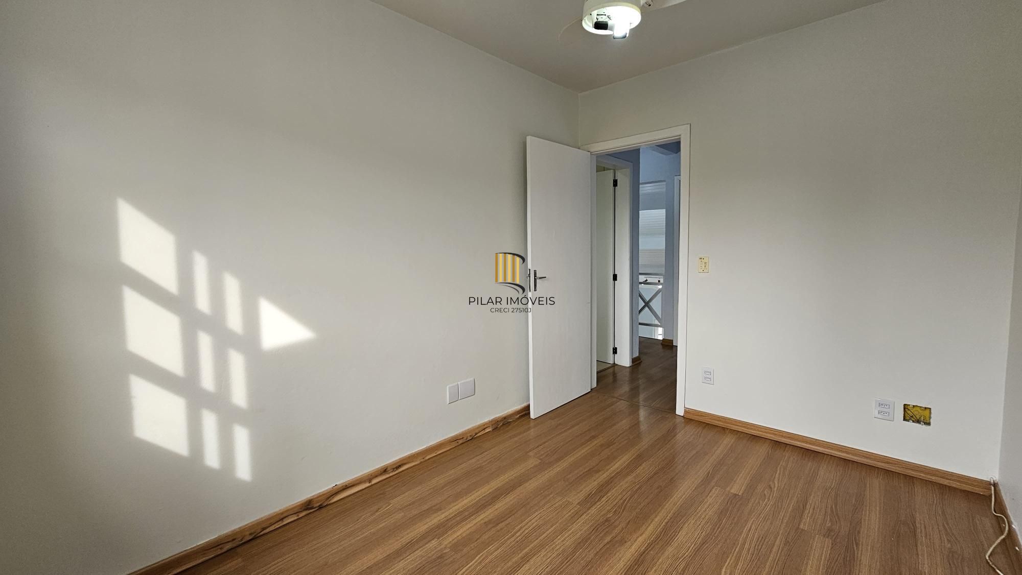 Casa 3 dormitórios no bairro Hípica
