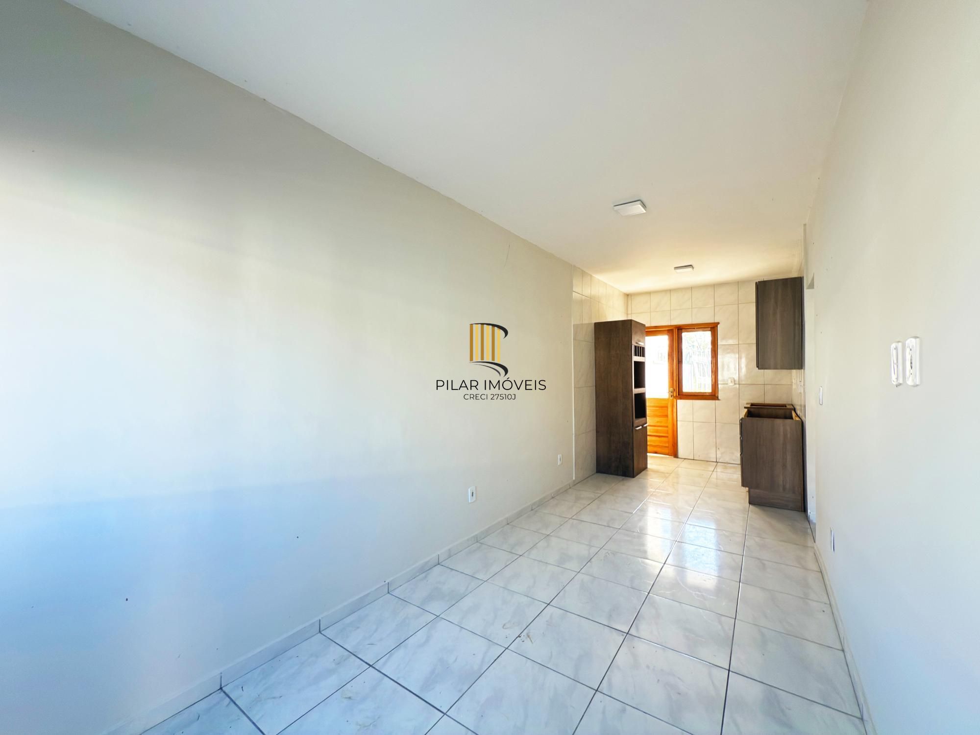 Casa Condominio em Porto Alegre, no bairro Ponta Grossa, com 2 dormitório(s), e 2 banheiros, à venda.