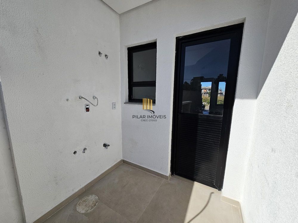 Casa 2 dormitórios no bairro Hípica