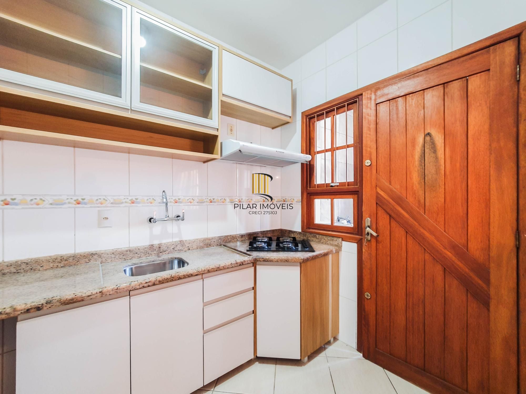 No bairro Serraria, casa em condomínio com 3 dormitórios