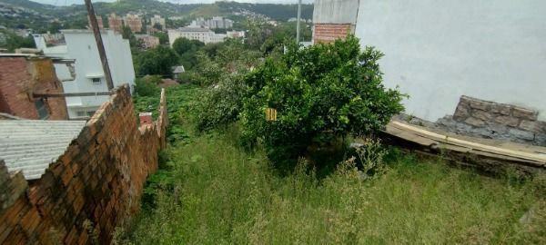 Casa 2 dormitórios no bairro Teresópolis