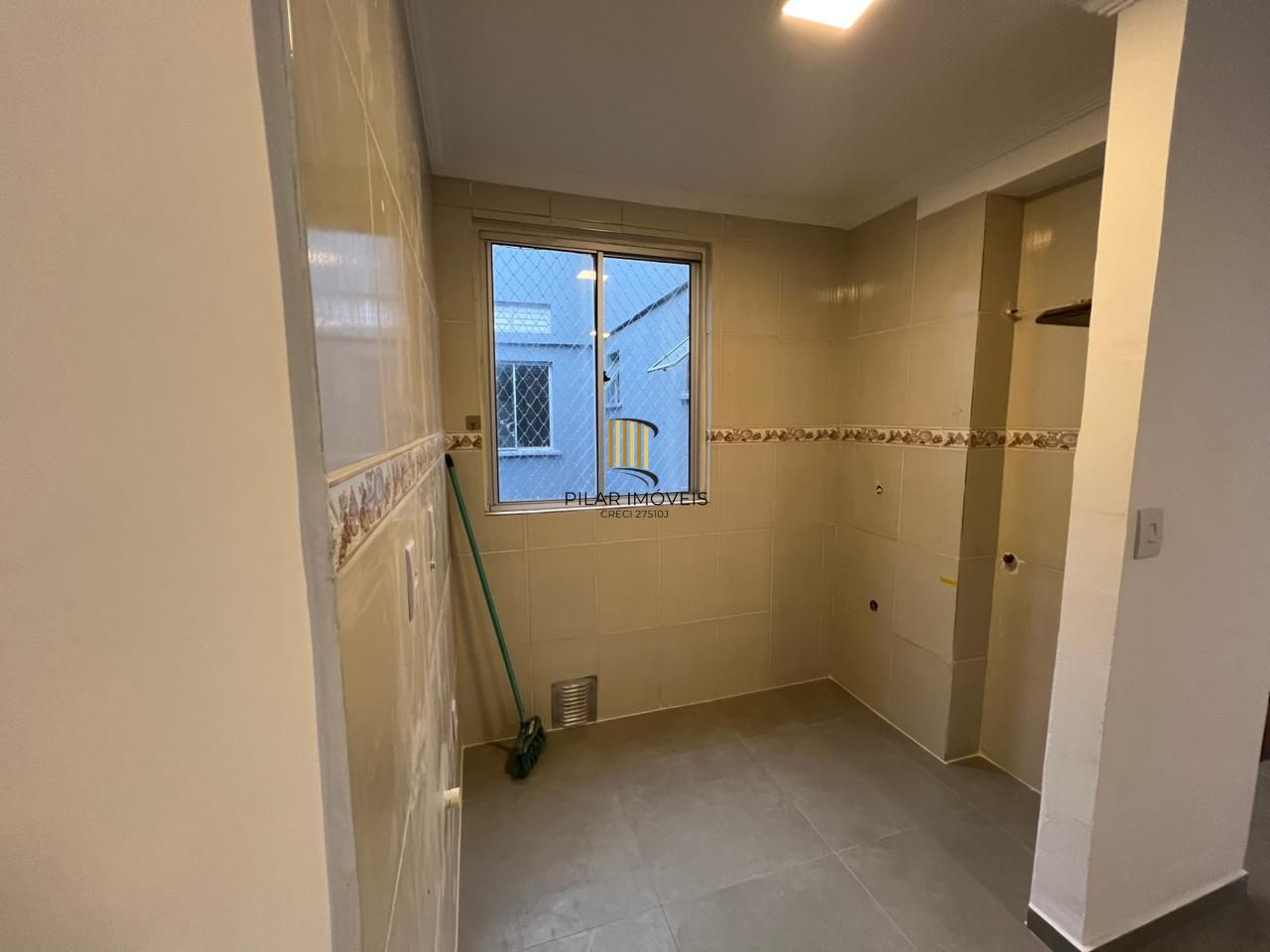 Apartamento de 2 dormitórios à venda bairro campo novo
