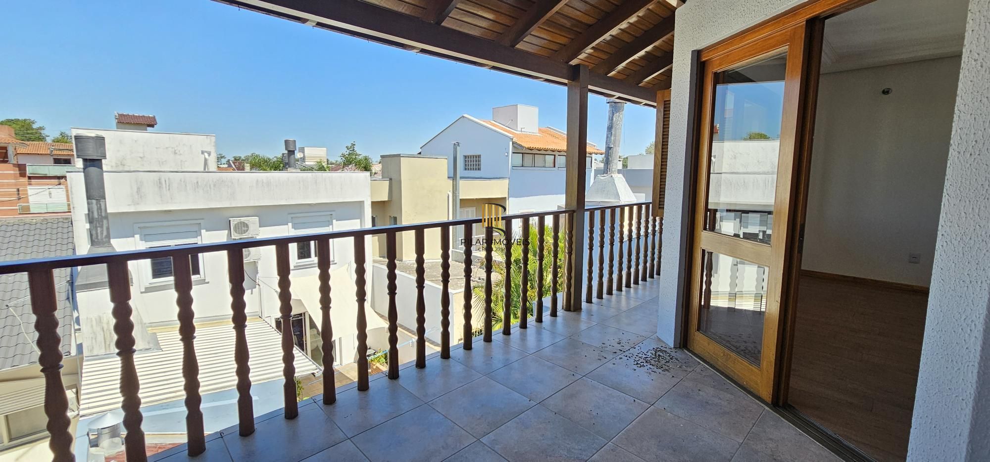 Casa 2 dormitórios no bairro Hípica