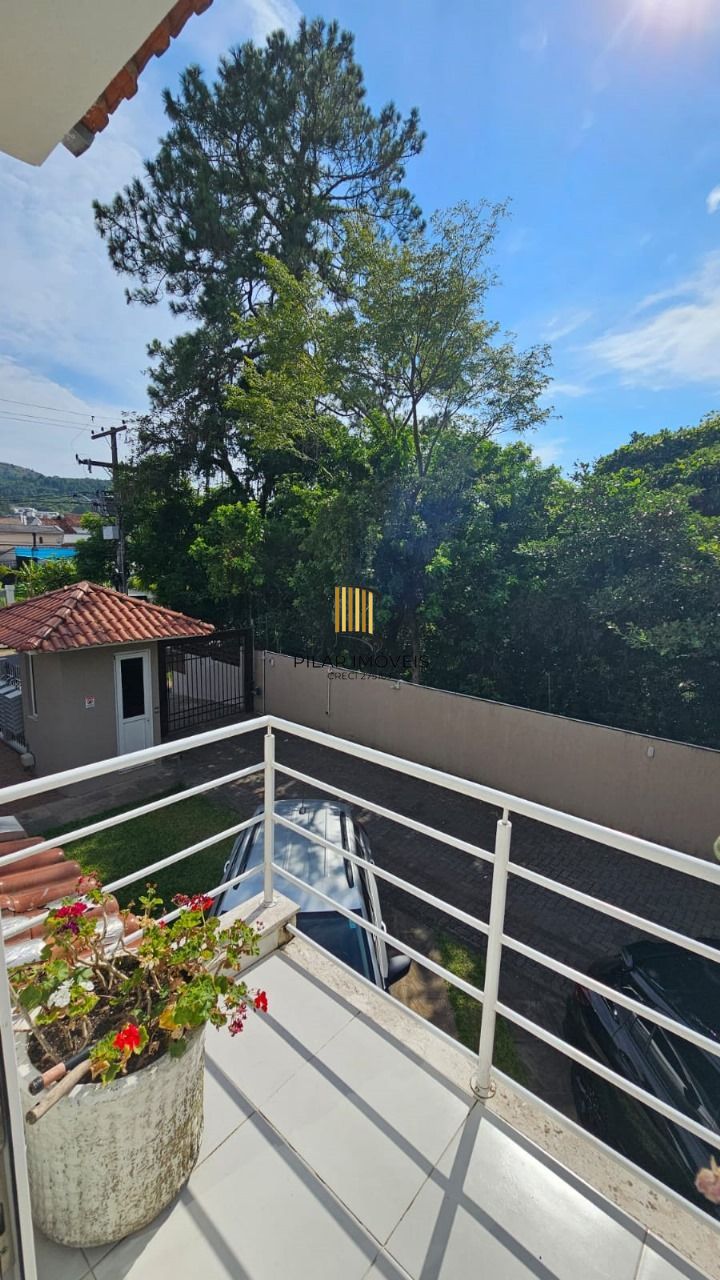 Casa de Condomínio 2 dormitórios no bairro Aberta dos Morros