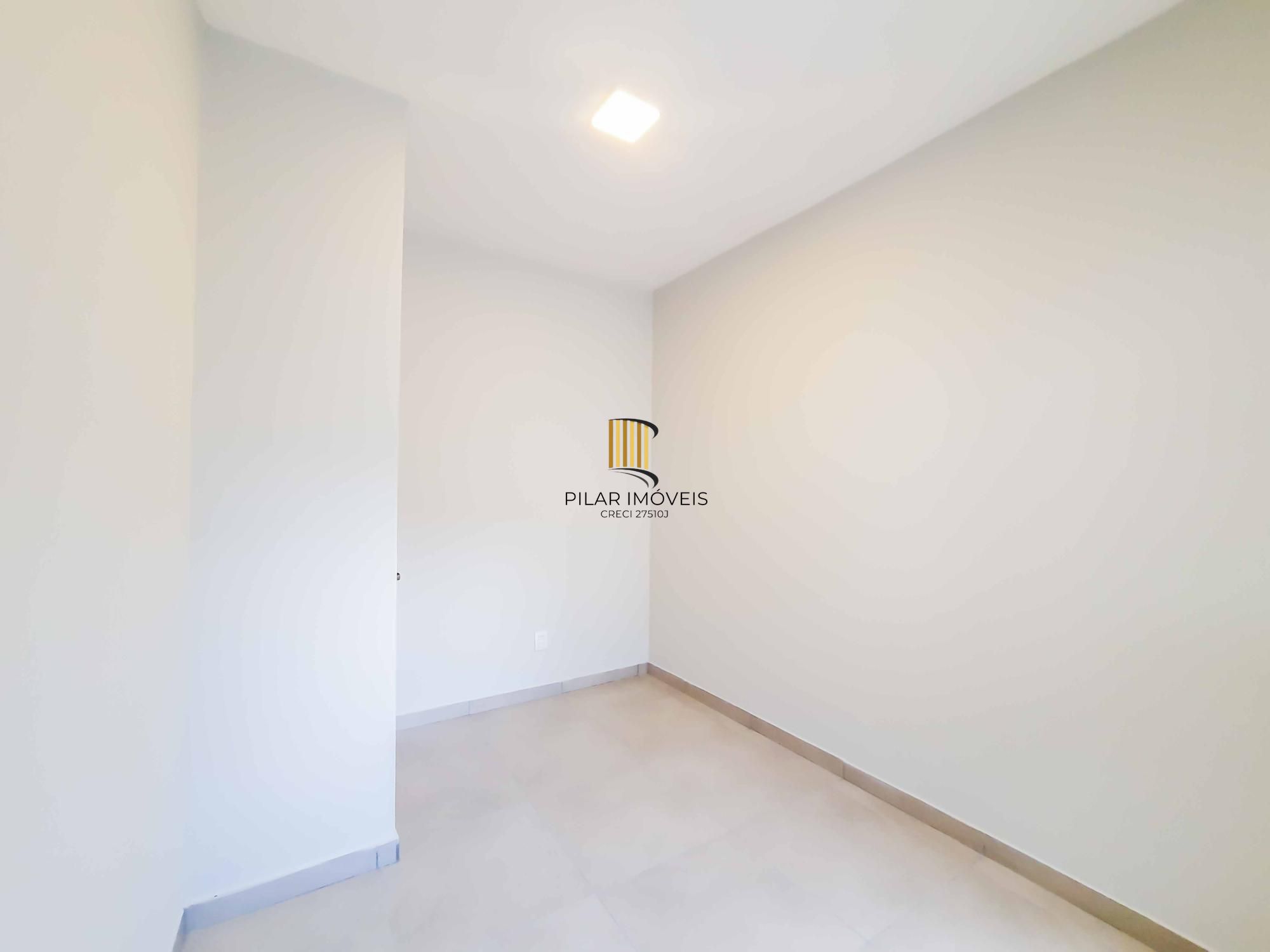 No bairro Hípica residência térrea com 2 dormitórios