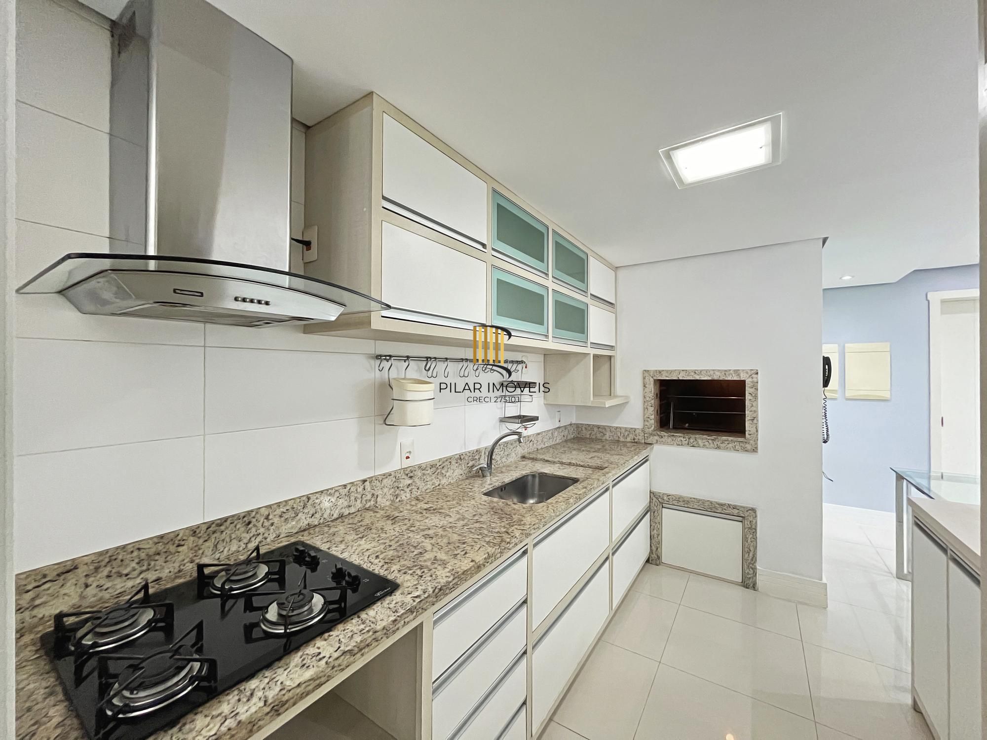 Excelente Apto com 102 m² de 3 dormitórios sendo um suíte com duas vagas no Menino Deus