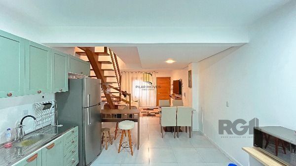 Casa Condominio em Porto Alegre, no bairro Teresópolis, com 2 dormitório(s), e 2 banheiros, à venda.