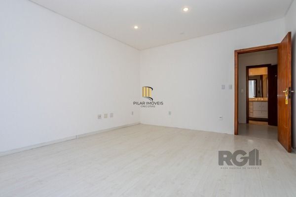 Casa Condominio em Porto Alegre, no bairro Jardim Isabel, com 3 dormitório(s), à venda.