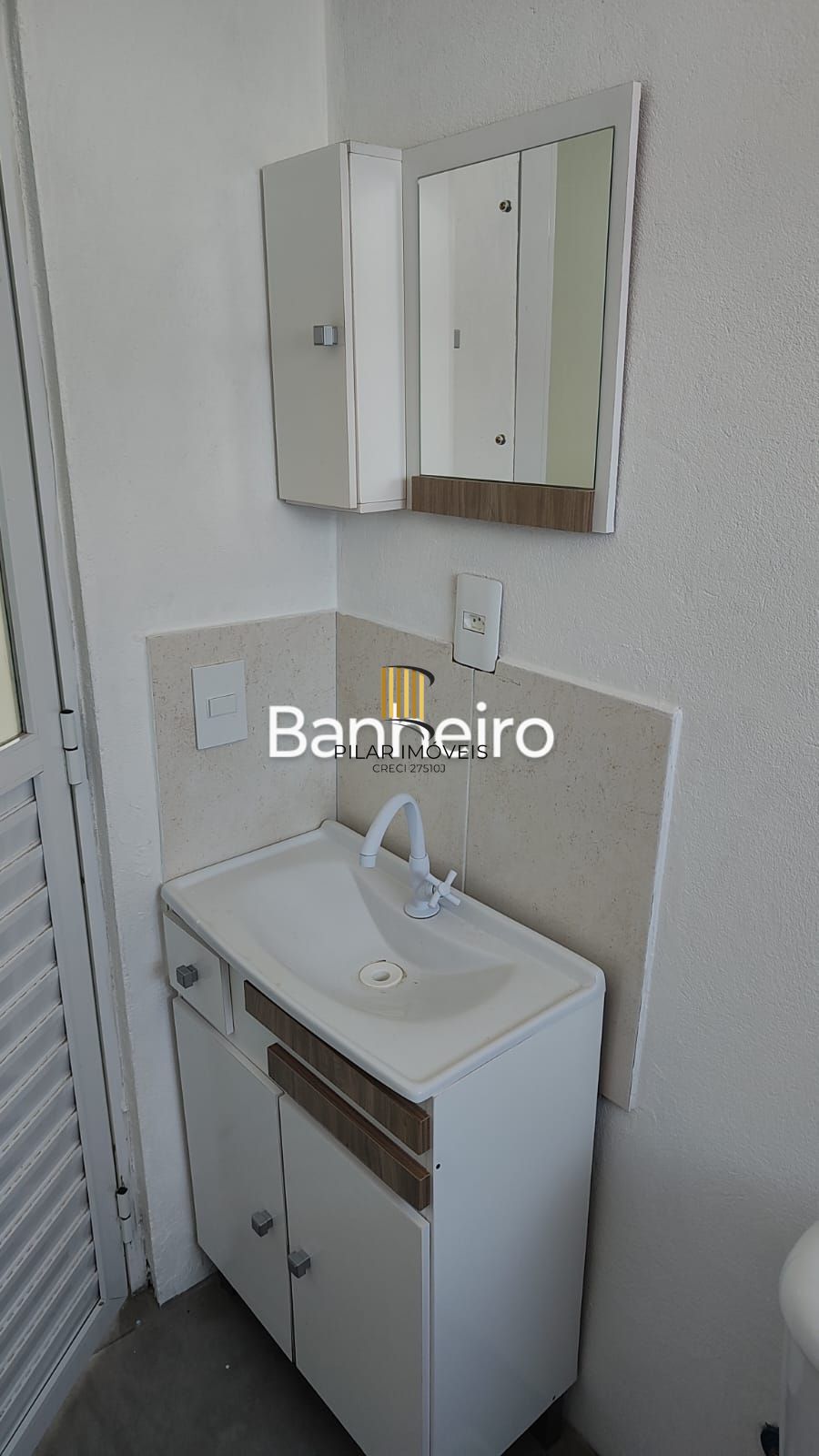 Excelente terreno com 2 casas