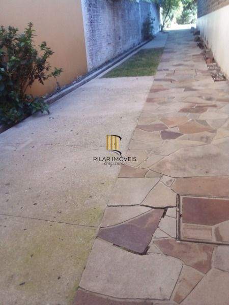 Casa em Santa Maria, no bairro São José, com 4 dormitório(s), e 4 banheiros, à venda.