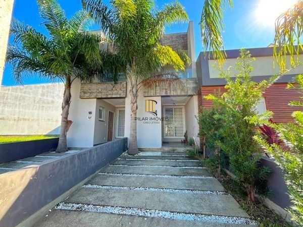 Casa em Porto Alegre, no bairro Hípica, com 2 dormitório(s), à venda.