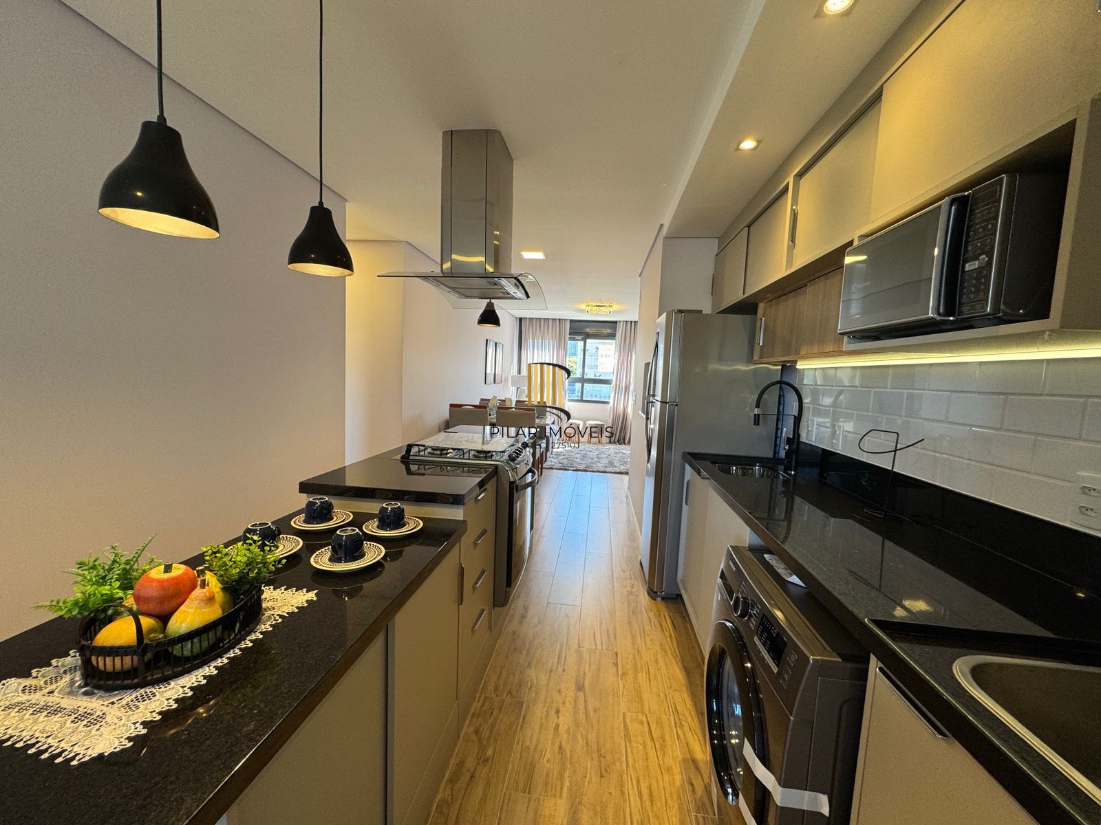 Apartamento 100 % Mobiliado, decorado, 2 dormitórios, 2 vagas , 68m² privativos